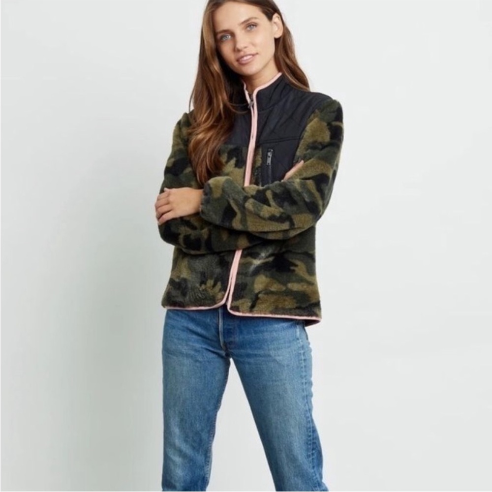 Evereve Rails camp w/pink accents jacket size M